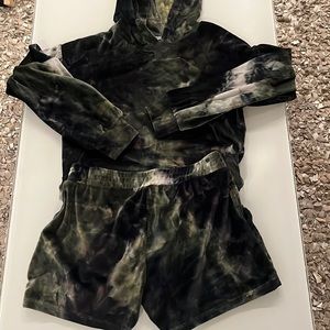 Freshman’s velour girls size L12/14 hoodie and short set.